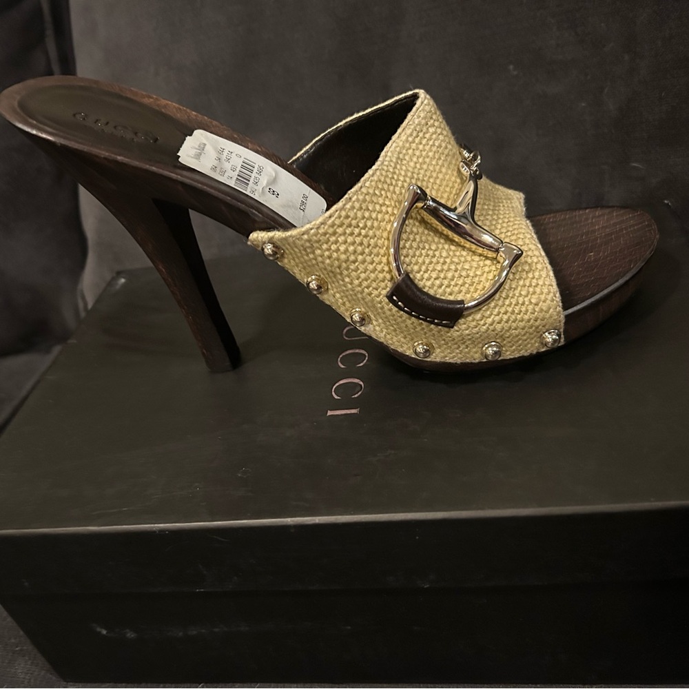 Gucci Women's Beige and Brown Heeled Mules